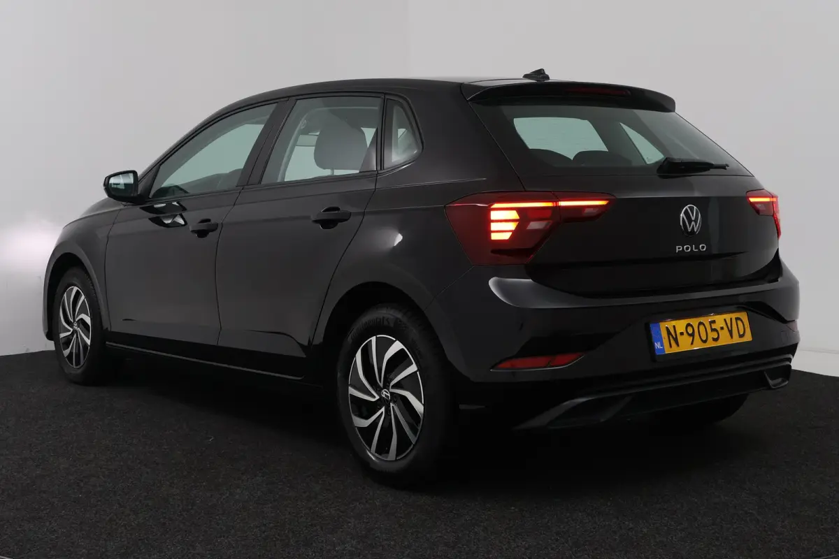 1.0 TSI Life Business (STOELVERWARMING, CAMERA, DIGITALE COCKPIT, CRUISE ADAPTIEF)