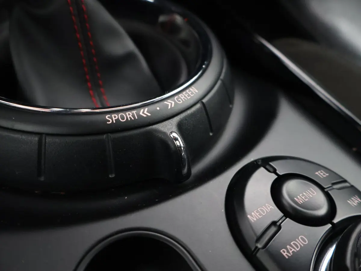 2.0 COOPER S 192 PK AUT. + TREKHAAK | PANORAMA | ADAPTIVE CRUISE | CAMERA | STOELVERW. | HARMAN/KARDON
