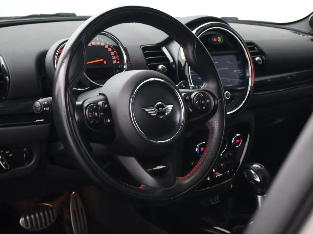 2.0 COOPER S 192 PK AUT. + TREKHAAK | PANORAMA | ADAPTIVE CRUISE | CAMERA | STOELVERW. | HARMAN/KARDON
