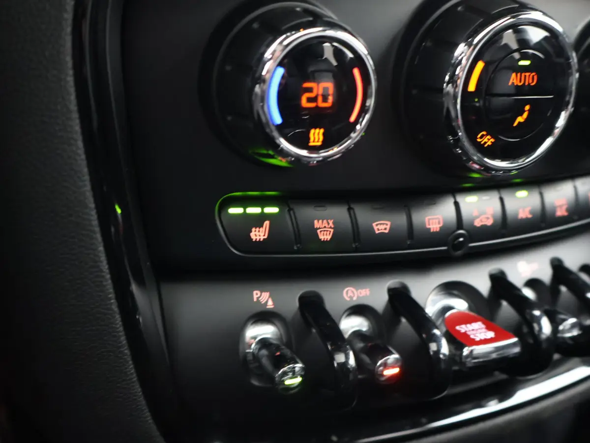 2.0 COOPER S 192 PK AUT. + TREKHAAK | PANORAMA | ADAPTIVE CRUISE | CAMERA | STOELVERW. | HARMAN/KARDON