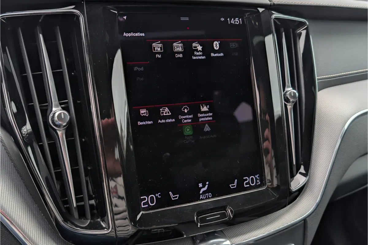2.0 Recharge T6 AWD R-Design Black Trekhaak