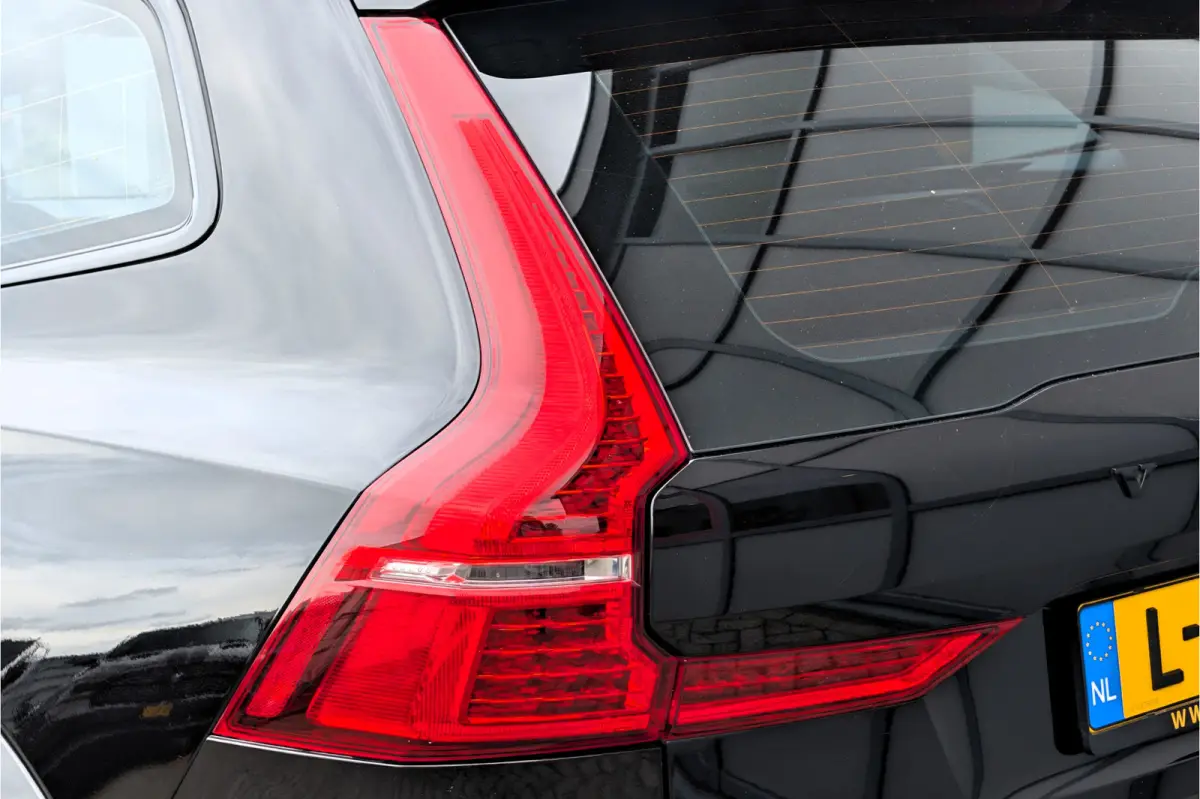2.0 Recharge T6 AWD R-Design Black Trekhaak