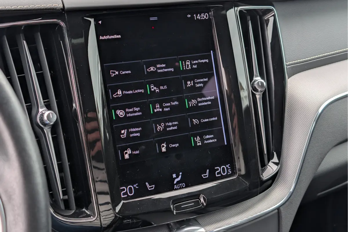 2.0 Recharge T6 AWD R-Design Black Trekhaak