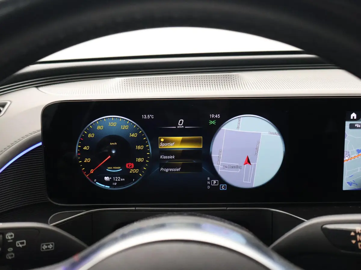 400 4MATIC AMG SPORT 80 kWh + 21 INCH | TREKHAAK | BURMESTER | SCHUIFDAK | HEAD-UP | 360 CAMERA
