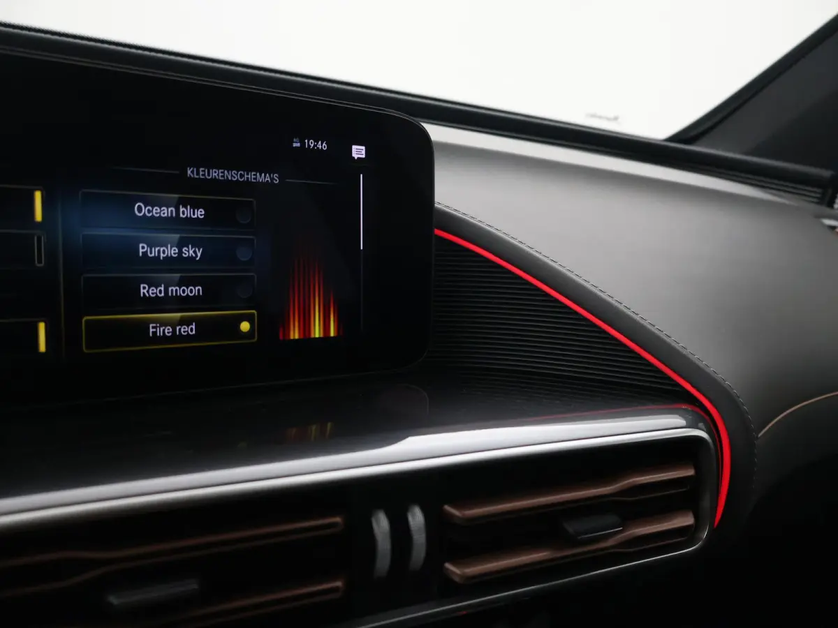 400 4MATIC AMG SPORT 80 kWh + 21 INCH | TREKHAAK | BURMESTER | SCHUIFDAK | HEAD-UP | 360 CAMERA