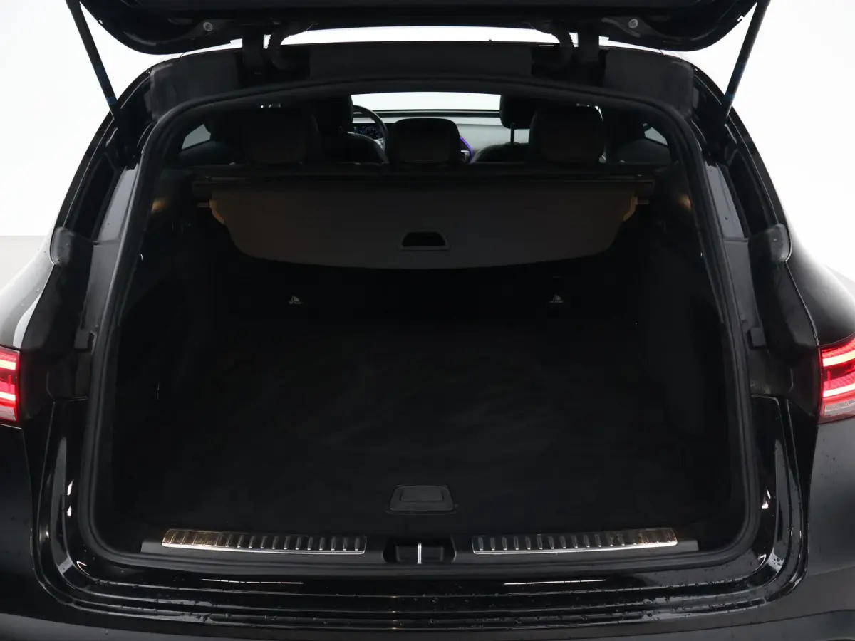400 4MATIC AMG SPORT 80 kWh + 21 INCH | TREKHAAK | BURMESTER | SCHUIFDAK | HEAD-UP | 360 CAMERA
