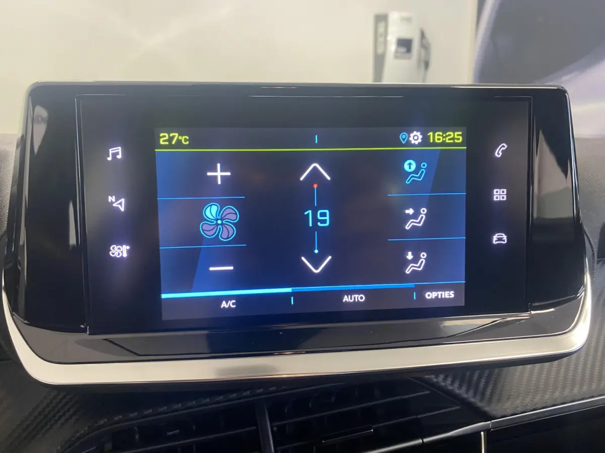 EV Active Pack 50 kWh | Apple Carplay & Android Auto | 16 inch LMV | Airco | 25 DKM l SOH 100%