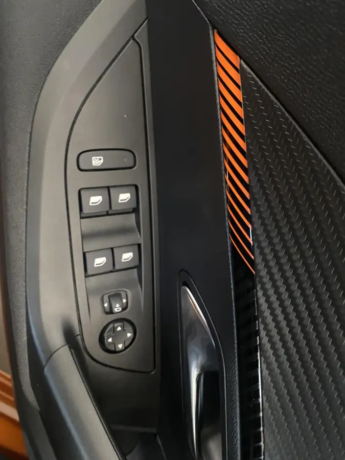 EV Active Pack 50 kWh | Apple Carplay & Android Auto | 16 inch LMV | Airco | 25 DKM l SOH 100%