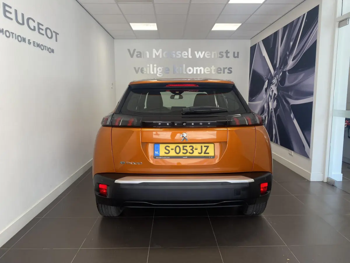 EV Active Pack 50 kWh | Apple Carplay & Android Auto | 16 inch LMV | Airco | 25 DKM l SOH 100%