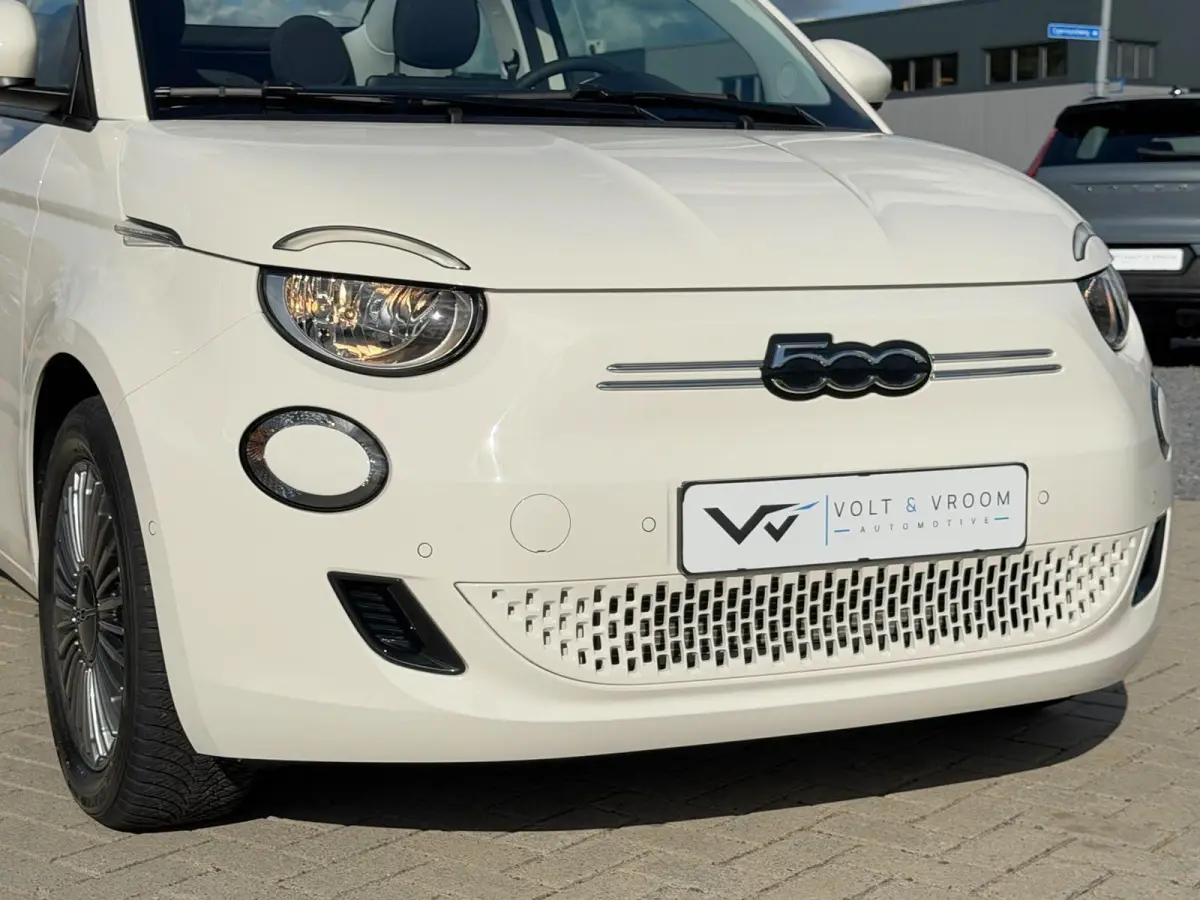 Cabrio Urban 42 kWh | 1 Eig | CarPlay | Cabriolet | BTW | LED | Stoelverwarming | Keyless | Cruise Control | Nieuwstaat !