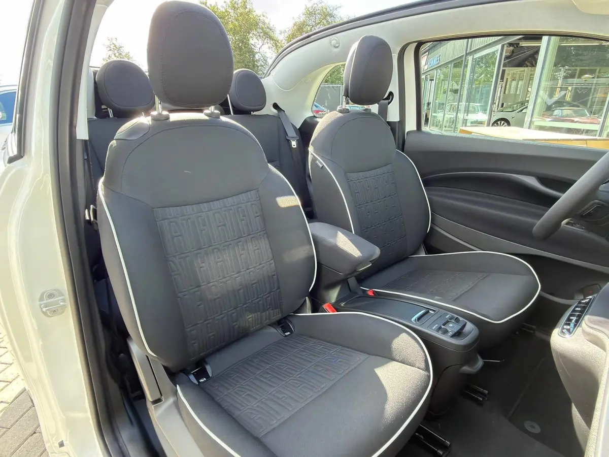 Cabrio Urban 42 kWh | 1 Eig | CarPlay | Cabriolet | BTW | LED | Stoelverwarming | Keyless | Cruise Control | Nieuwstaat !