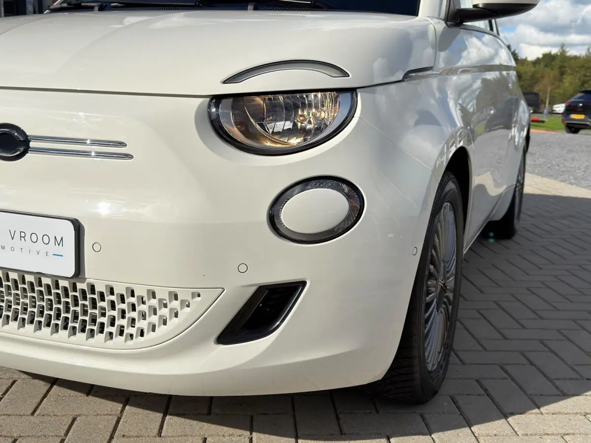 Cabrio Urban 42 kWh | 1 Eig | CarPlay | Cabriolet | BTW | LED | Stoelverwarming | Keyless | Cruise Control | Nieuwstaat !