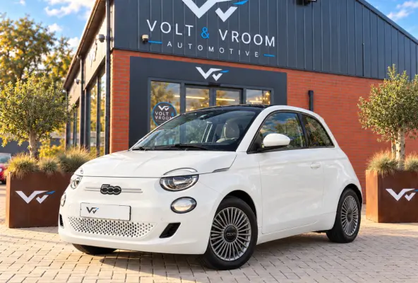 Cabrio Urban 42 kWh | 1 Eig | CarPlay | Cabriolet | BTW | LED | Stoelverwarming | Keyless | Cruise Control | Nieuwstaat !