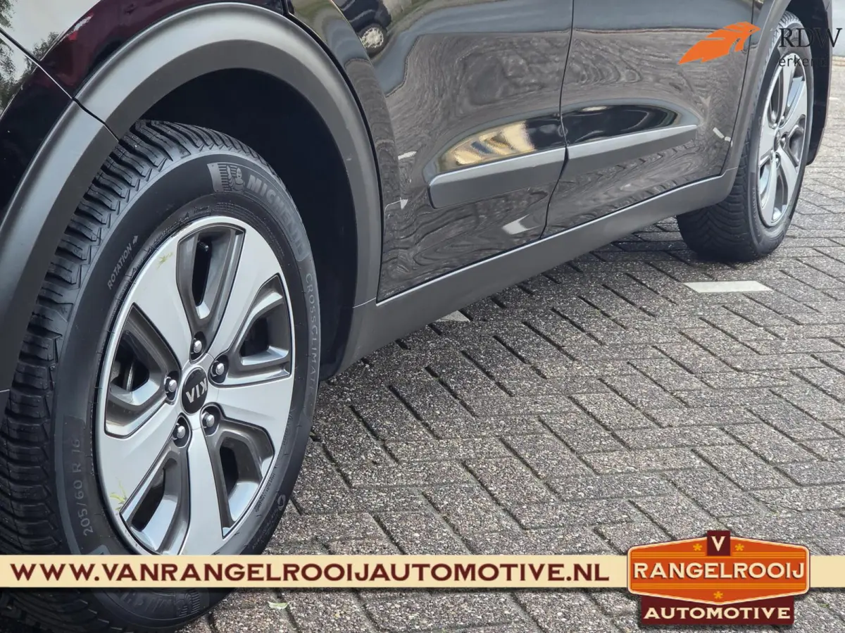 1.6 GDi Hybrid DynamicLine, clima, cruise, camera, carplay, navi