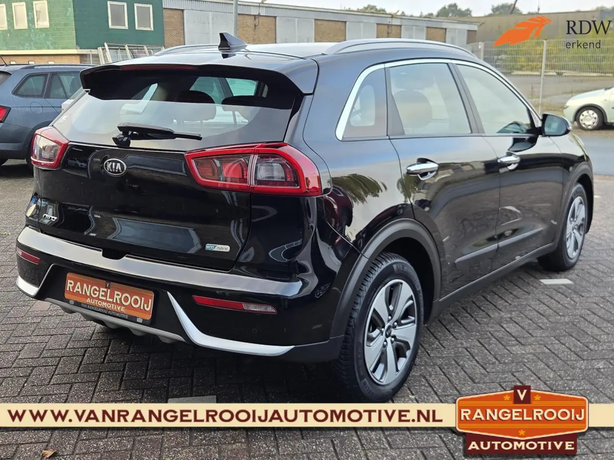 1.6 GDi Hybrid DynamicLine, clima, cruise, camera, carplay, navi