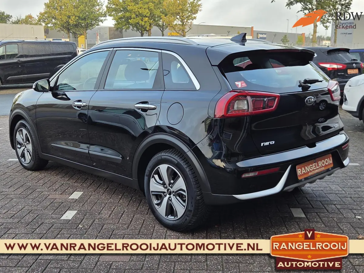 1.6 GDi Hybrid DynamicLine, clima, cruise, camera, carplay, navi
