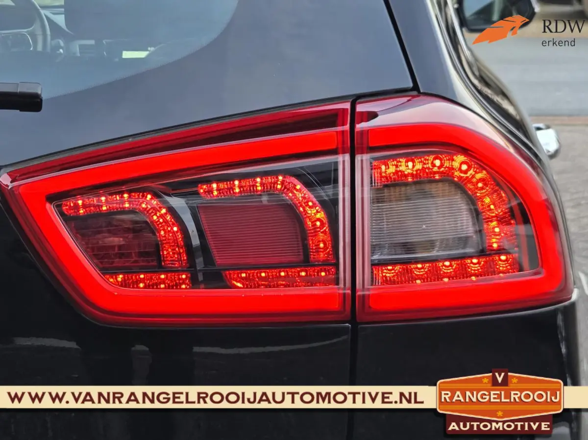 1.6 GDi Hybrid DynamicLine, clima, cruise, camera, carplay, navi