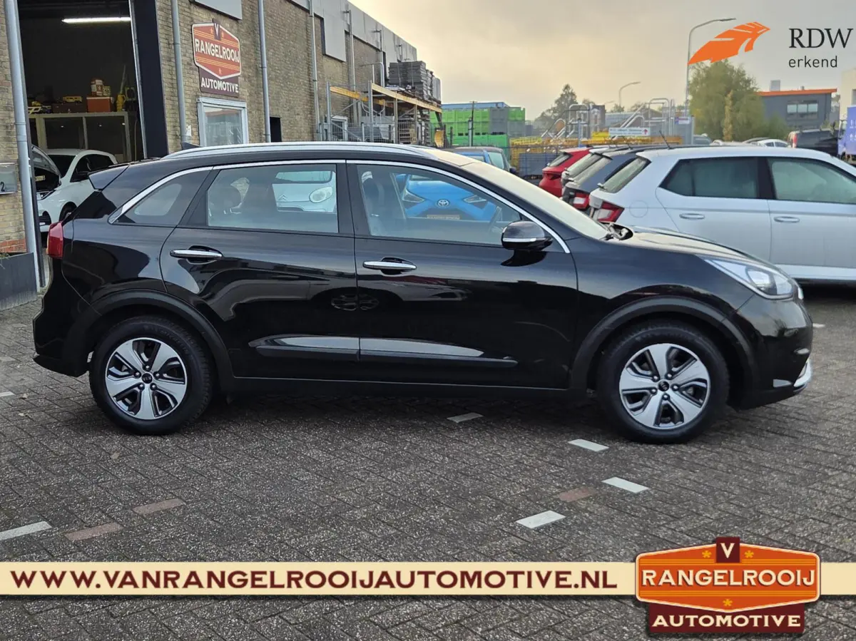 1.6 GDi Hybrid DynamicLine, clima, cruise, camera, carplay, navi