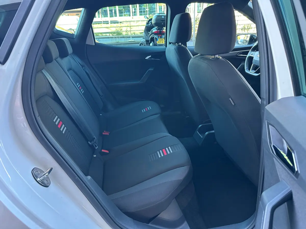 1.0 TSI FR Business Intense Aut Navi Carplay