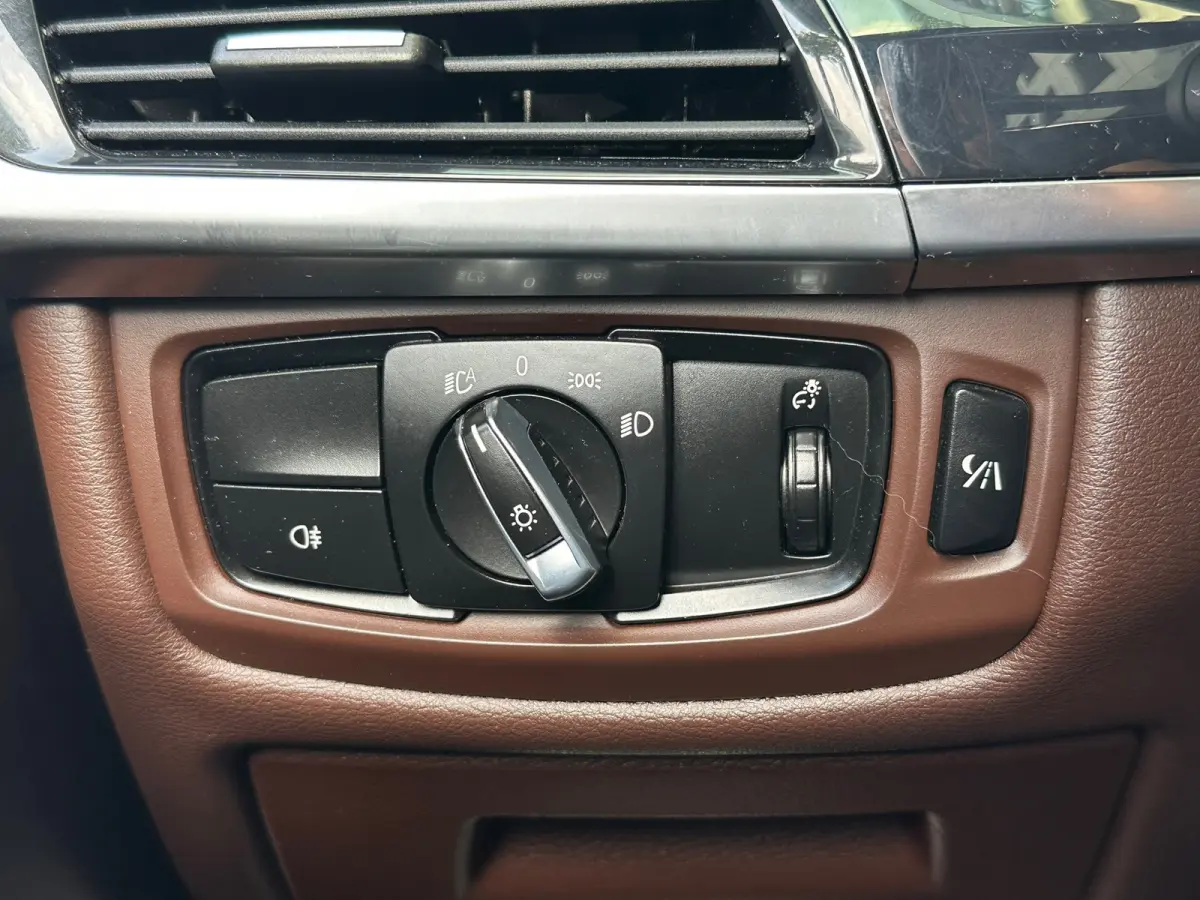 XDrive40e High Executive Aut Leer Navi Camera Pano