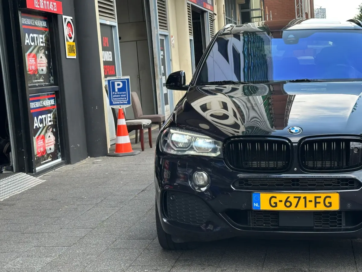 XDrive40e High Executive Aut Leer Navi Camera Pano