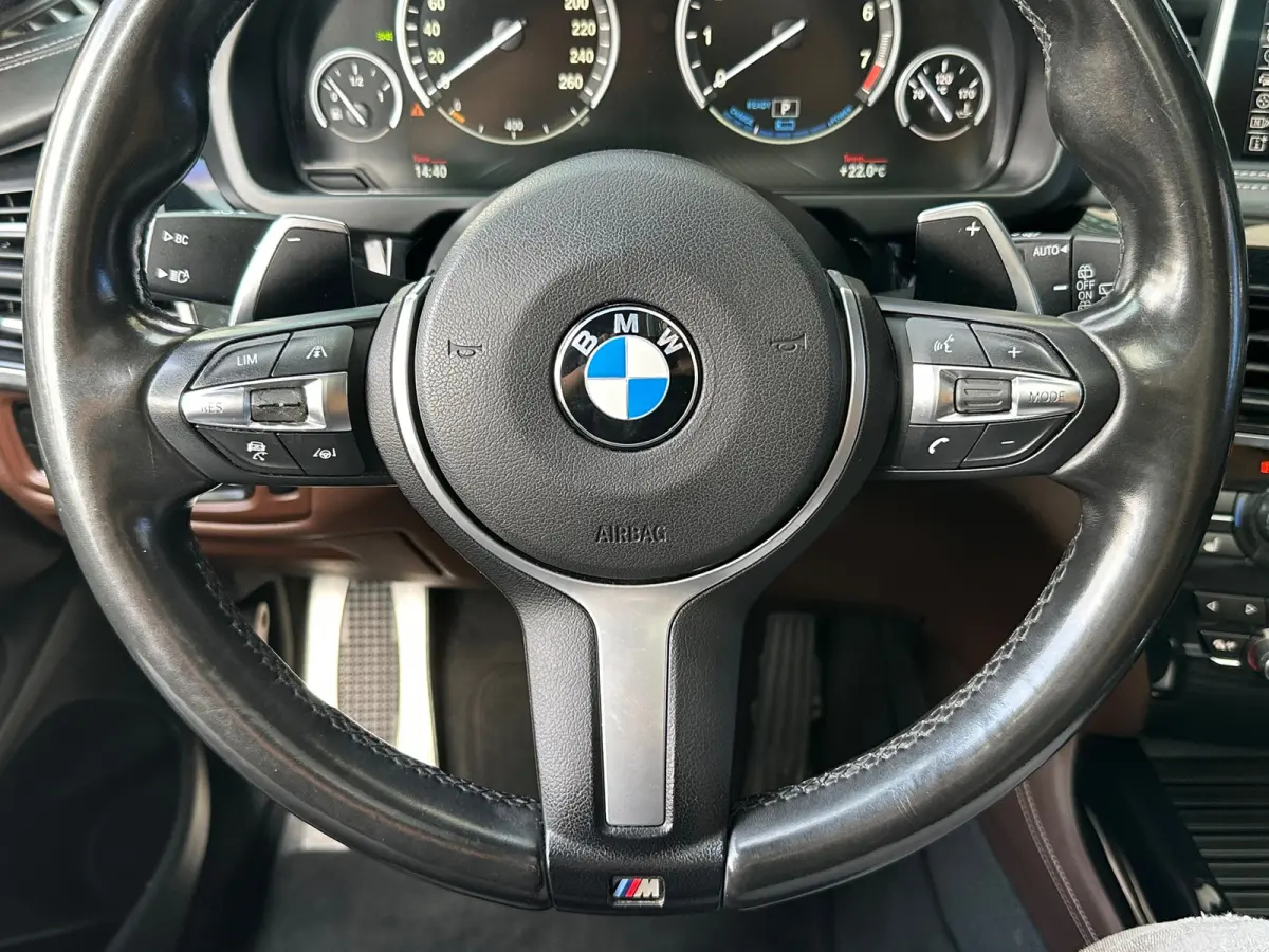 XDrive40e High Executive Aut Leer Navi Camera Pano