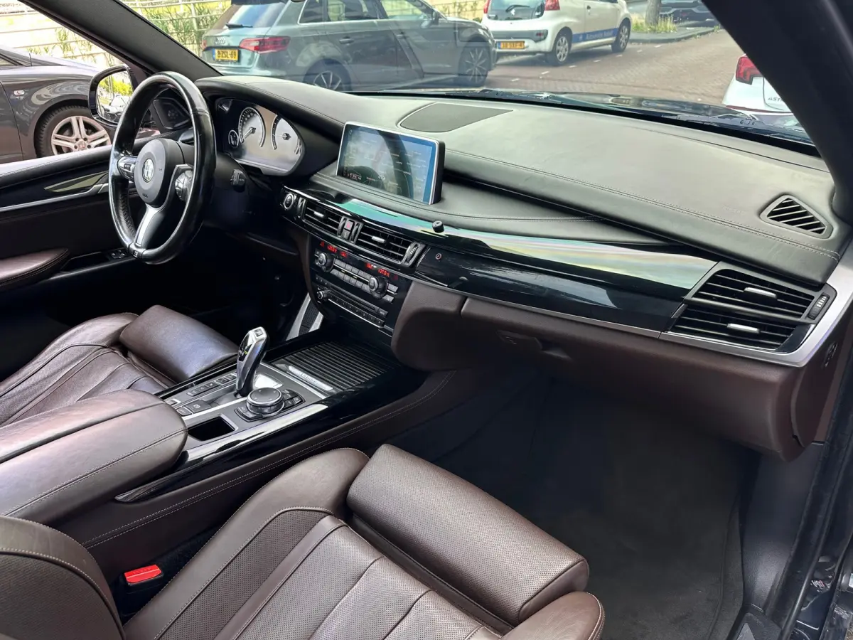 XDrive40e High Executive Aut Leer Navi Camera Pano