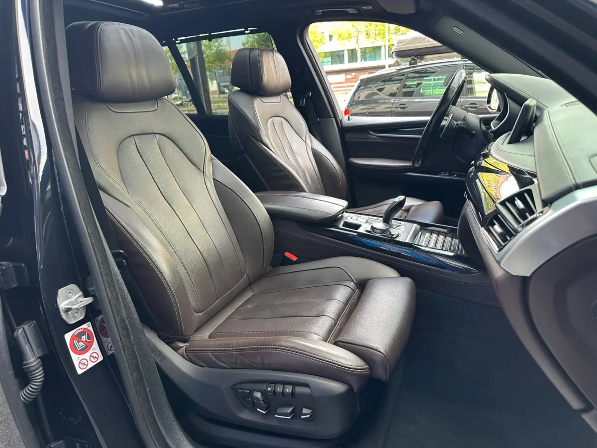 XDrive40e High Executive Aut Leer Navi Camera Pano