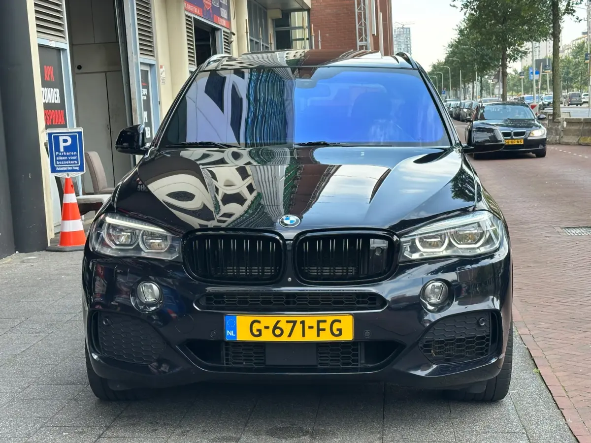 XDrive40e High Executive Aut Leer Navi Camera Pano