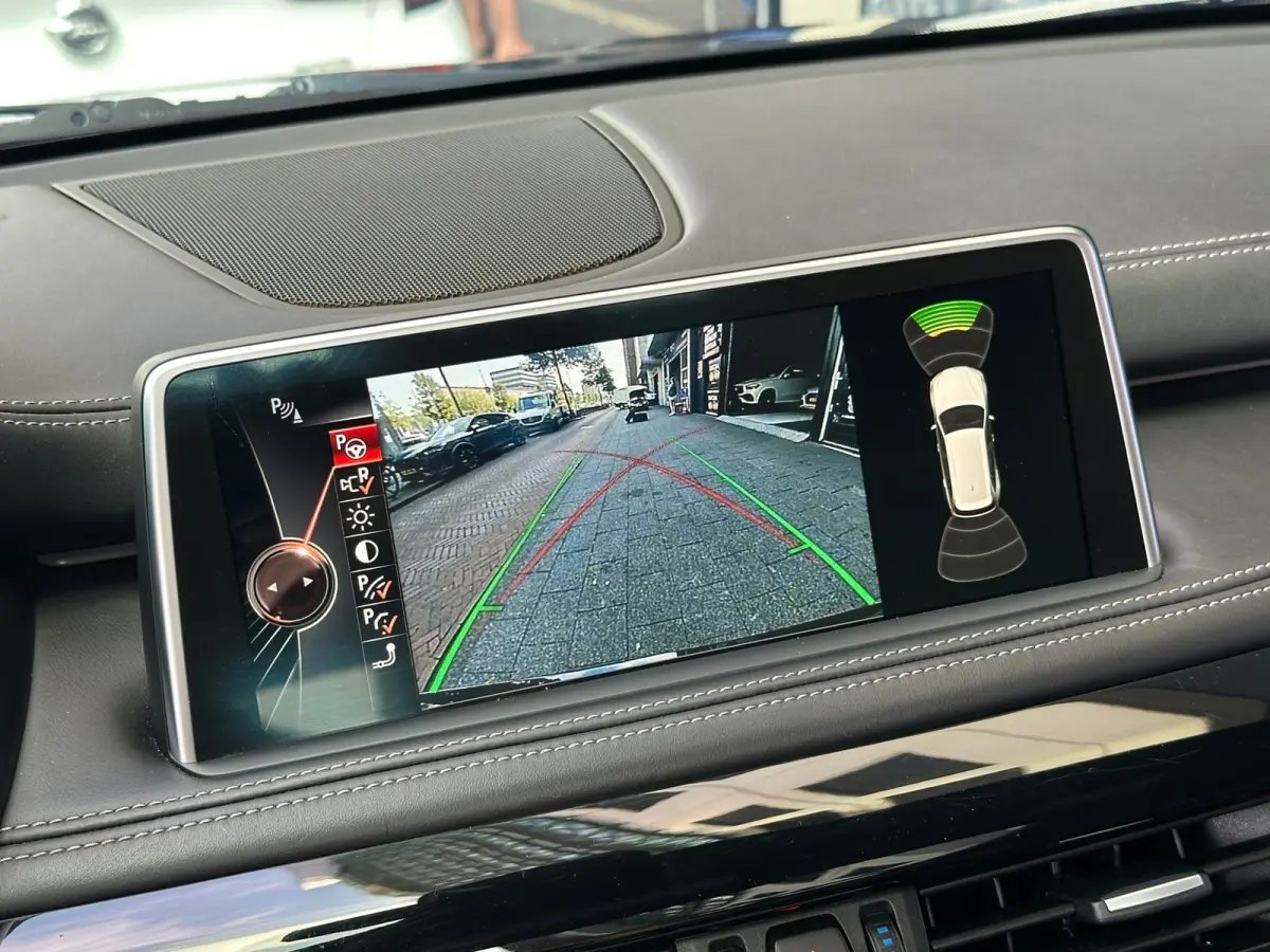 XDrive40e High Executive Aut Leer Navi Camera Pano