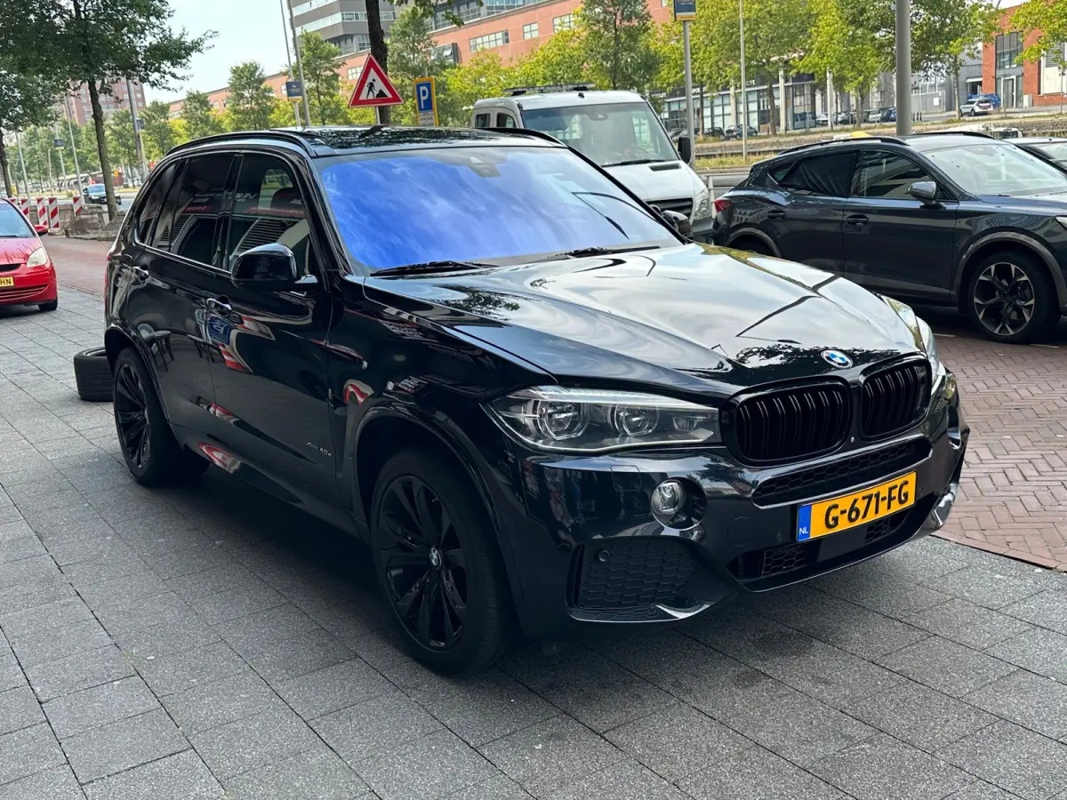 XDrive40e High Executive Aut Leer Navi Camera Pano