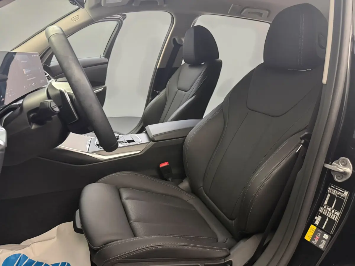 330e ** LED. NAVI+, LEDER, TREKH, SPORTST, ACC, KEYLESS, ALARM, 18-inch LMV ** 1e EIG - UNFALLFREI ** ** INFORMEER OOK NAAR ONZE AANTREKKELIJKE FINANCIAL-LEASE TARIEVEN **
