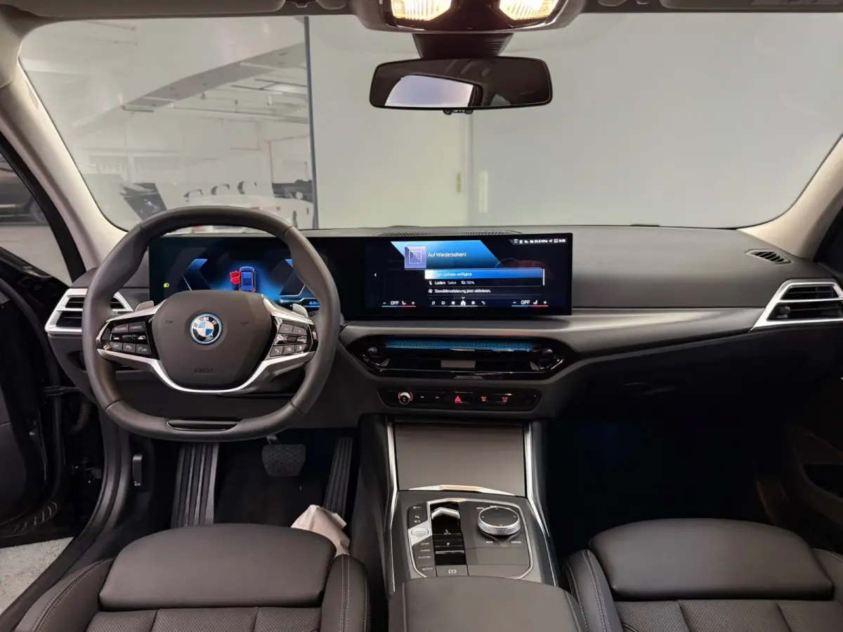 330e ** LED. NAVI+, LEDER, TREKH, SPORTST, ACC, KEYLESS, ALARM, 18-inch LMV ** 1e EIG - UNFALLFREI ** ** INFORMEER OOK NAAR ONZE AANTREKKELIJKE FINANCIAL-LEASE TARIEVEN **