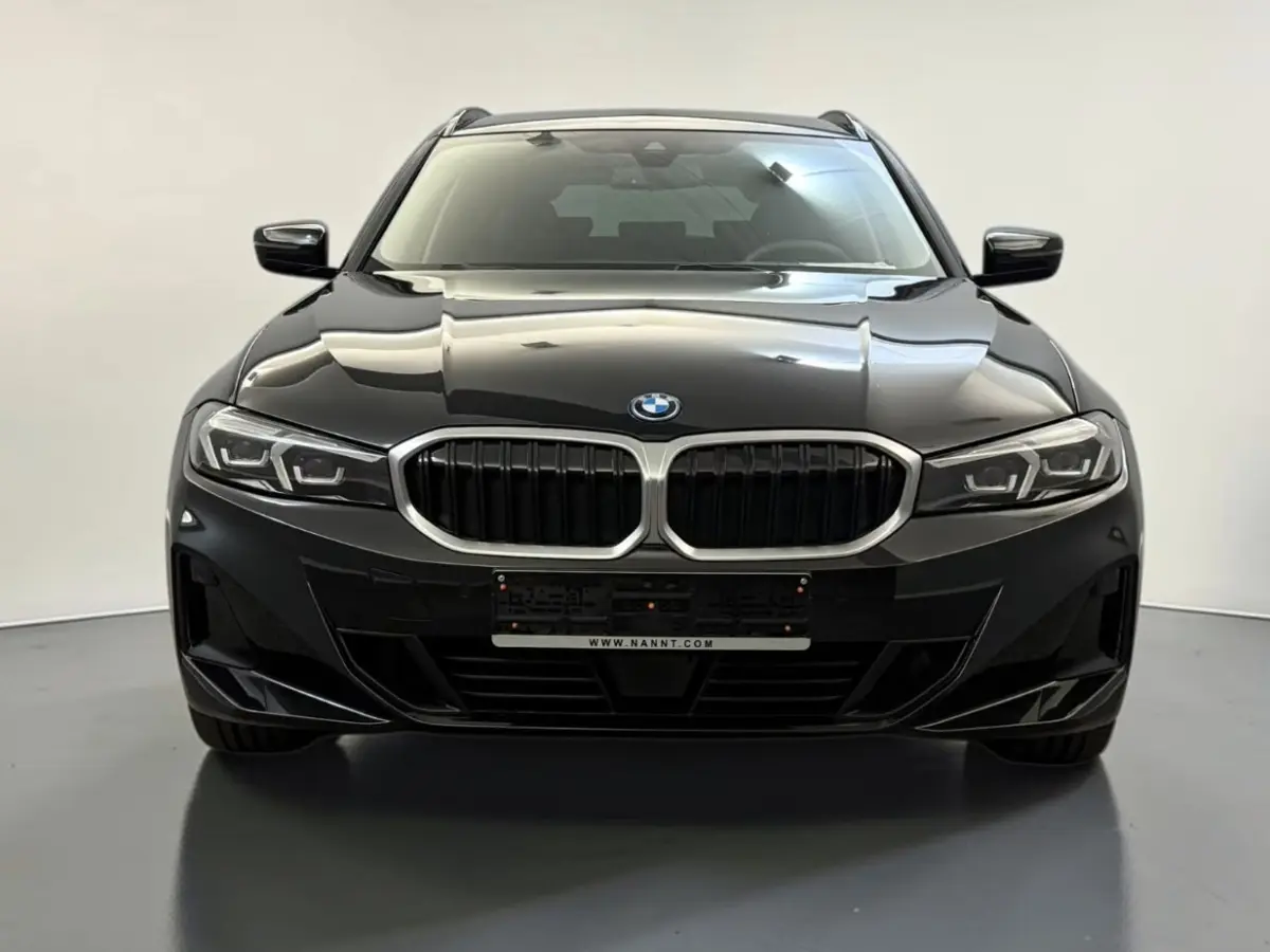 330e ** LED. NAVI+, LEDER, TREKH, SPORTST, ACC, KEYLESS, ALARM, 18-inch LMV ** 1e EIG - UNFALLFREI ** ** INFORMEER OOK NAAR ONZE AANTREKKELIJKE FINANCIAL-LEASE TARIEVEN **