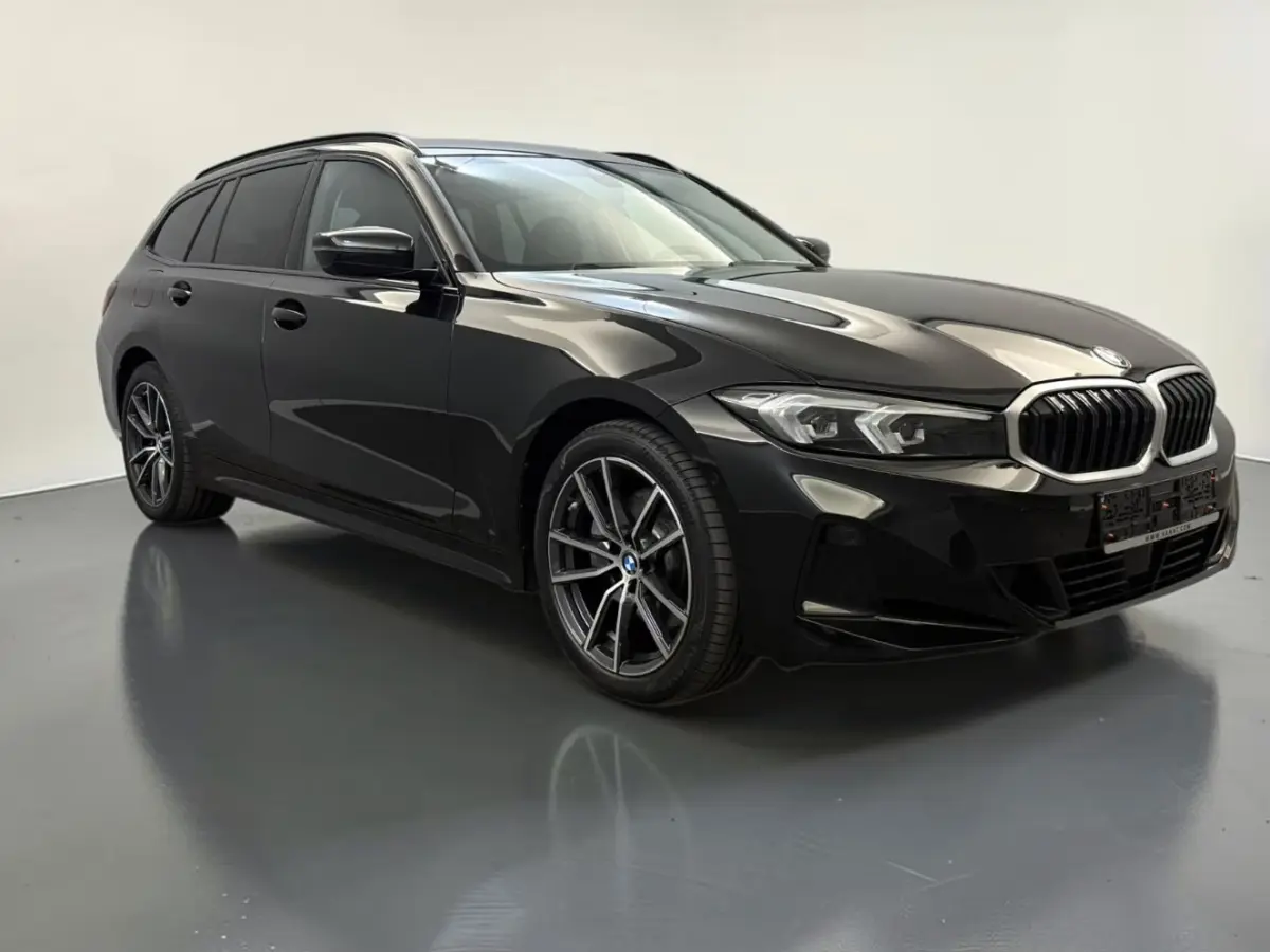 330e ** LED. NAVI+, LEDER, TREKH, SPORTST, ACC, KEYLESS, ALARM, 18-inch LMV ** 1e EIG - UNFALLFREI ** ** INFORMEER OOK NAAR ONZE AANTREKKELIJKE FINANCIAL-LEASE TARIEVEN **