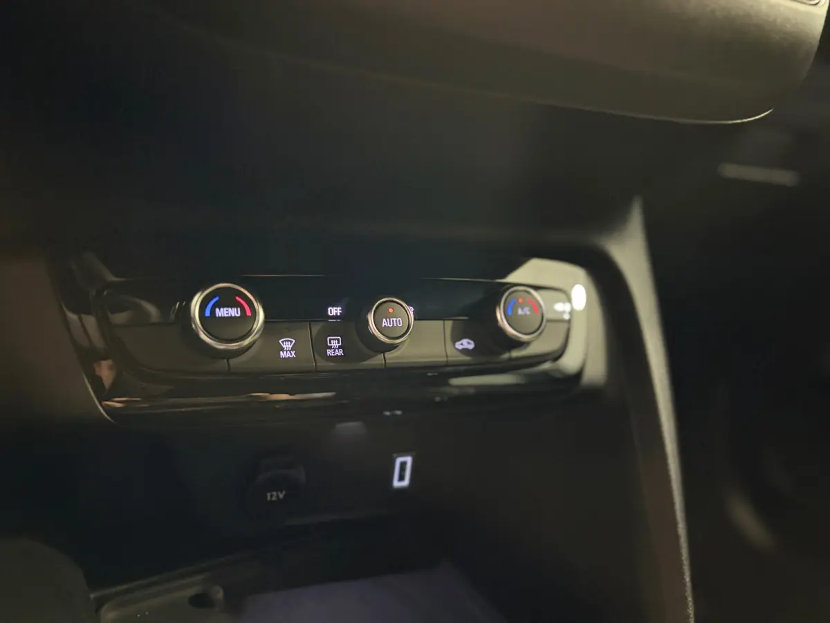 Electric GS 50 kWh | CAMERA | NAVI | CAR PLAY | LED |