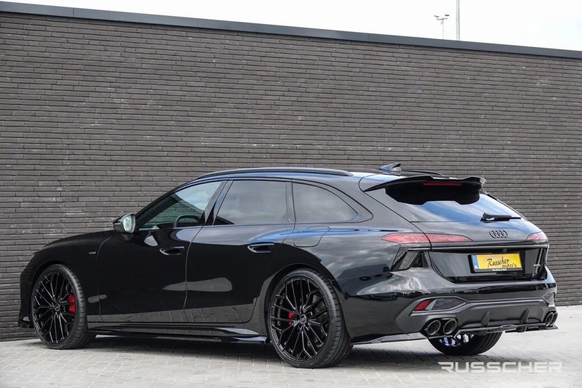 Edition One | 299Pk | quattro | S-Line | Plug-In Hybrid | 360° Camera | Spoiler pack | 22'' |