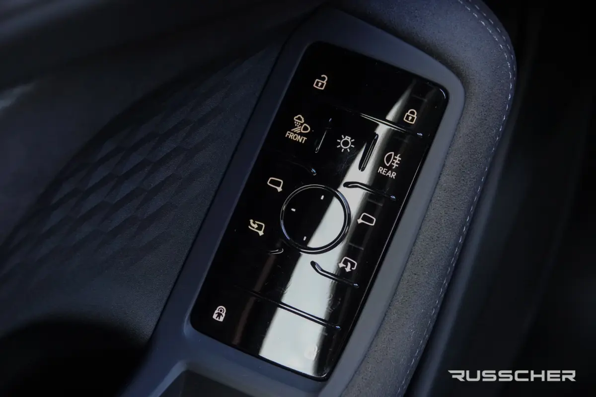 Edition One | 299Pk | quattro | S-Line | Plug-In Hybrid | 360° Camera | Spoiler pack | 22'' |