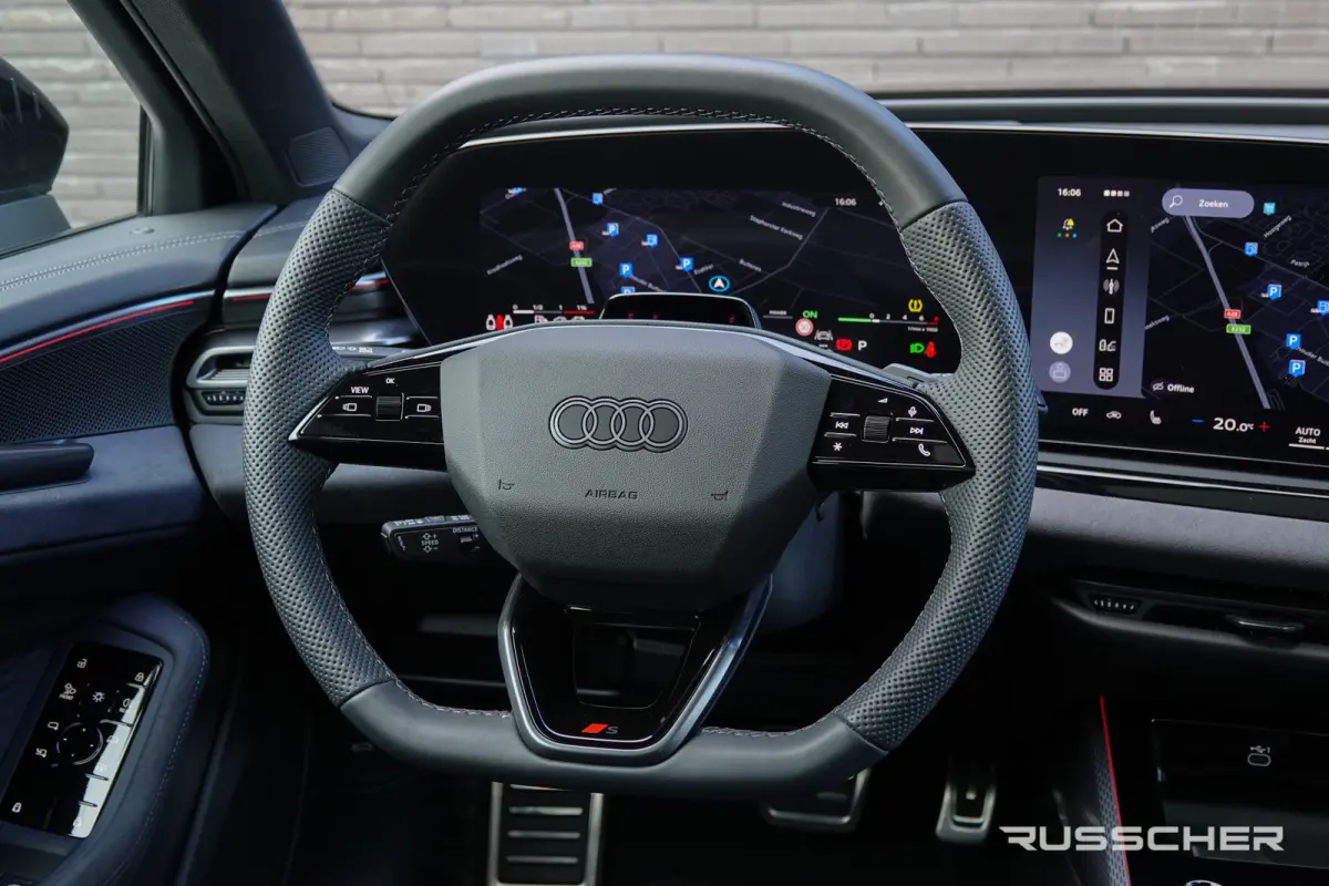 Edition One | 299Pk | quattro | S-Line | Plug-In Hybrid | 360° Camera | Spoiler pack | 22'' |