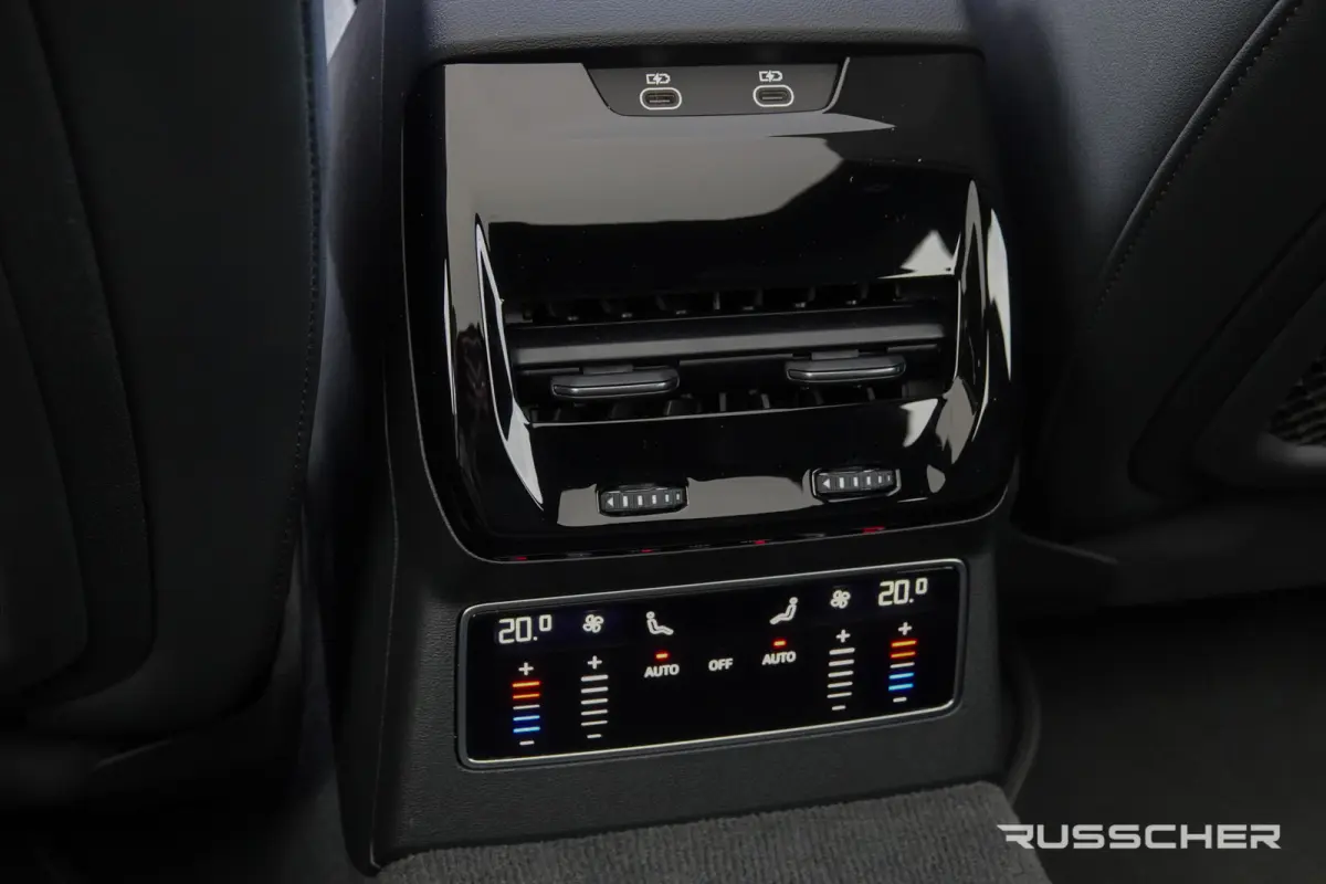 Edition One | 299Pk | quattro | S-Line | Plug-In Hybrid | 360° Camera | Spoiler pack | 22'' |