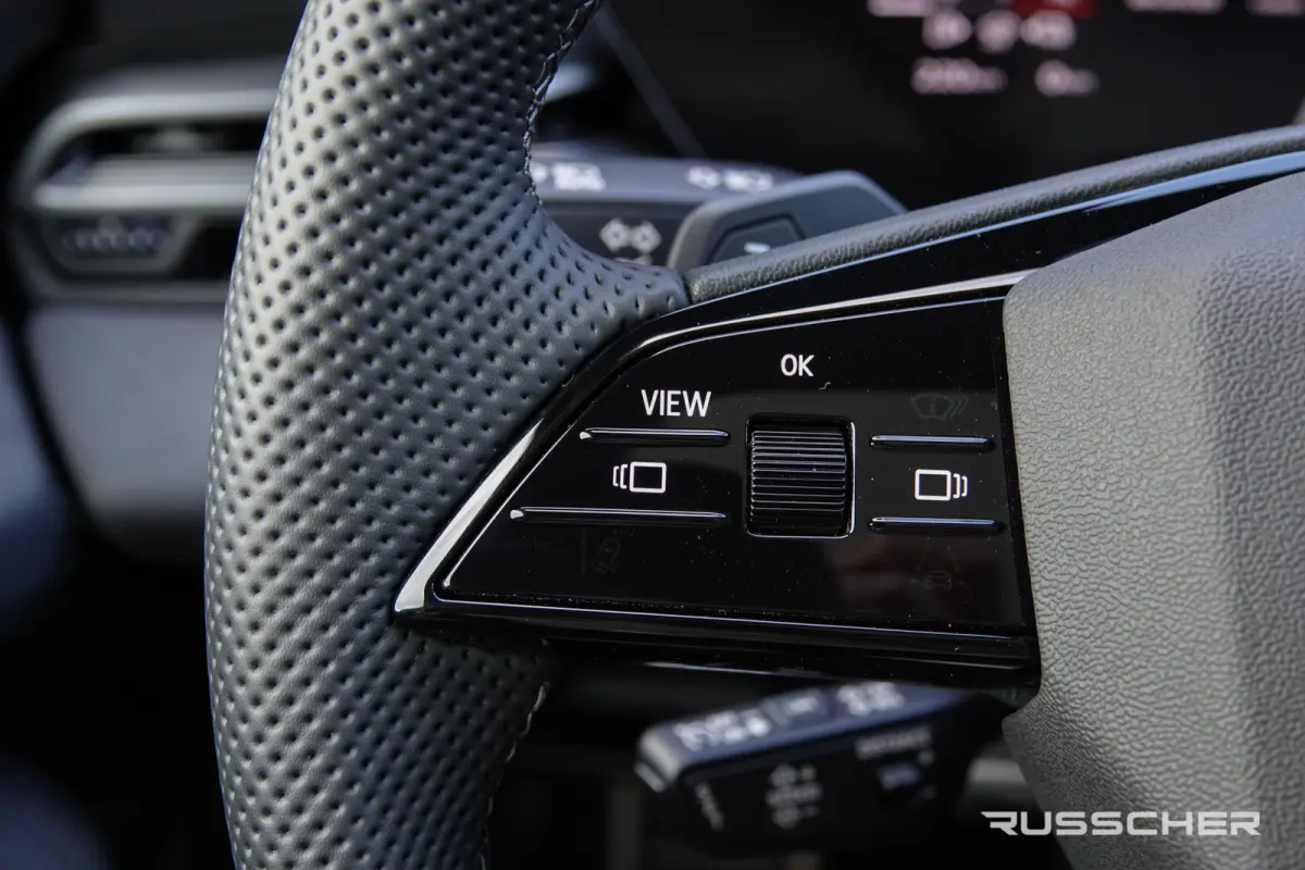 Edition One | 299Pk | quattro | S-Line | Plug-In Hybrid | 360° Camera | Spoiler pack | 22'' |