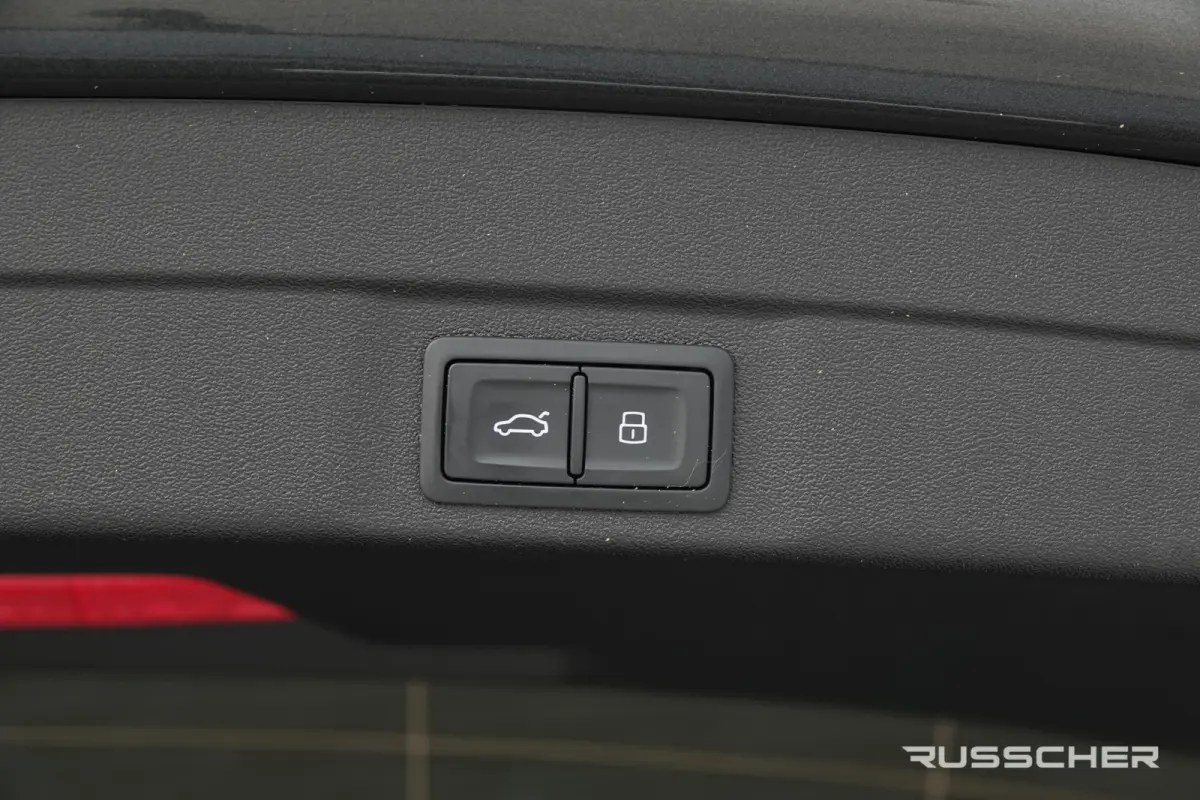 Edition One | e-hybrid 299Pk | quattro | S-Line | Plug-In Hybrid | Panoramadak | 360° Camera | Trekhaak | 21''