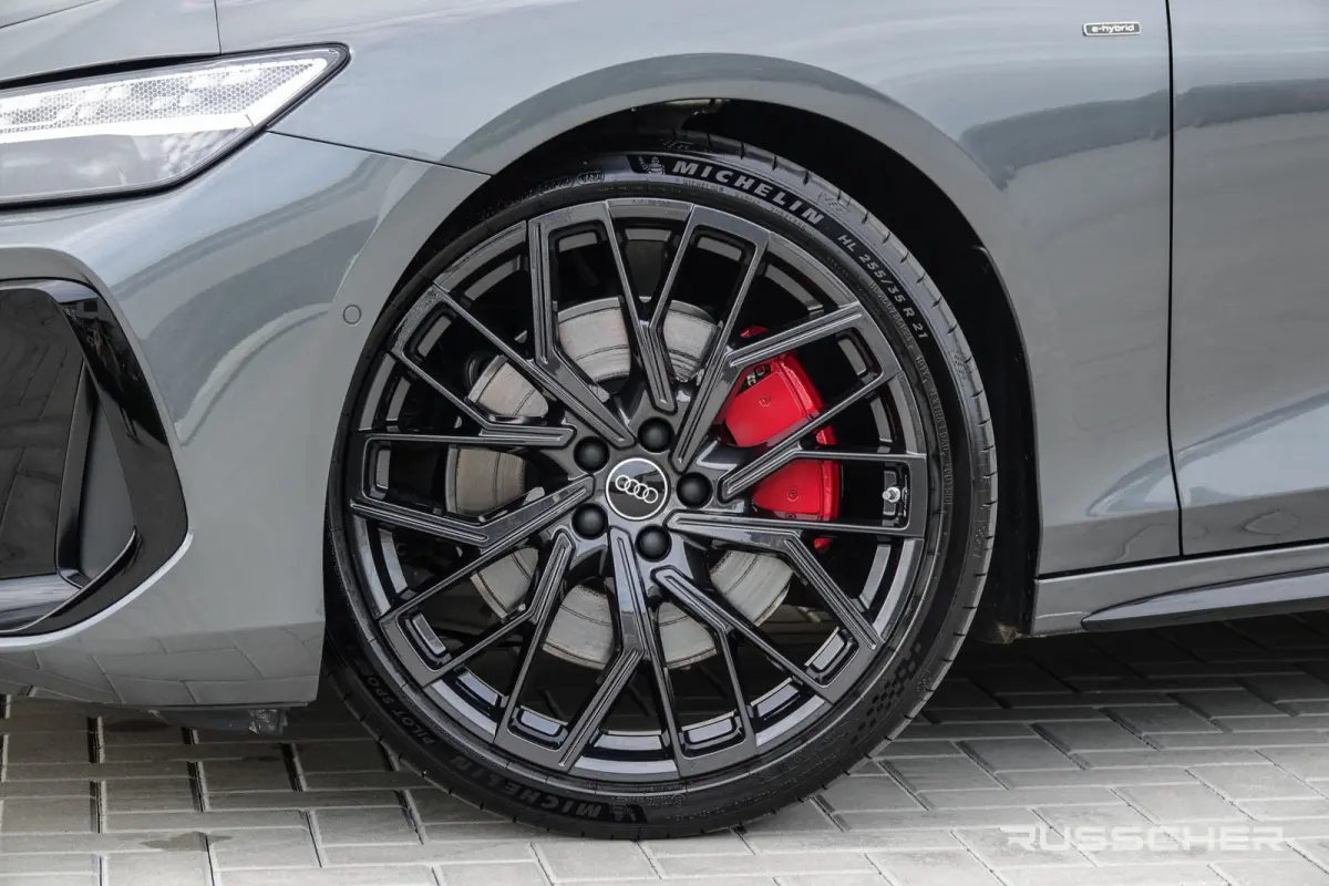 Edition One | e-hybrid 299Pk | quattro | S-Line | Plug-In Hybrid | Panoramadak | 360° Camera | Trekhaak | 21''