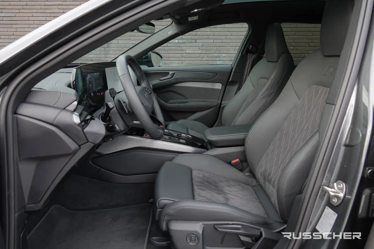 Edition One | e-hybrid 299Pk | quattro | S-Line | Plug-In Hybrid | Panoramadak | 360° Camera | Trekhaak | 21''
