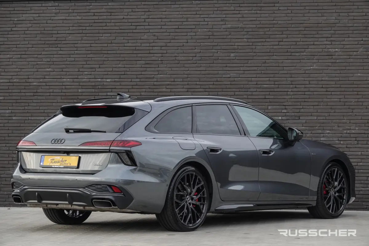 Edition One | e-hybrid 299Pk | quattro | S-Line | Plug-In Hybrid | Panoramadak | 360° Camera | Trekhaak | 21''