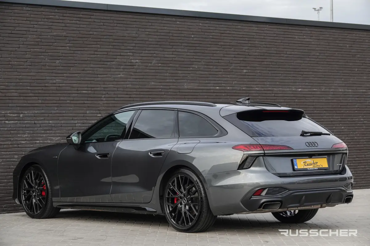 Edition One | e-hybrid 299Pk | quattro | S-Line | Plug-In Hybrid | Panoramadak | 360° Camera | Trekhaak | 21''