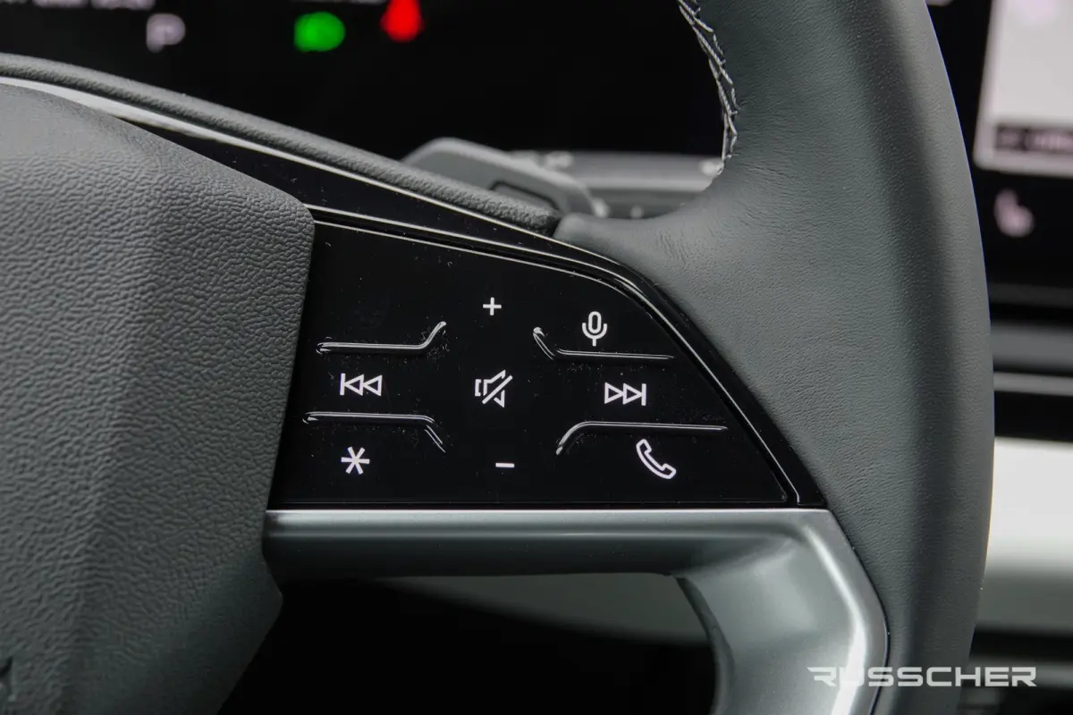 e-hybrid 299Pk | Advanced | Quattro | Plug-in Hybrid | MMI Bijrijdersdisplay | 360° Camera | Leder | 21''