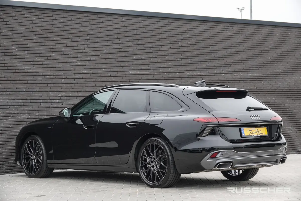 e-hybrid 299Pk | Advanced | Quattro | Plug-in Hybrid | MMI Bijrijdersdisplay | 360° Camera | Leder | 21''