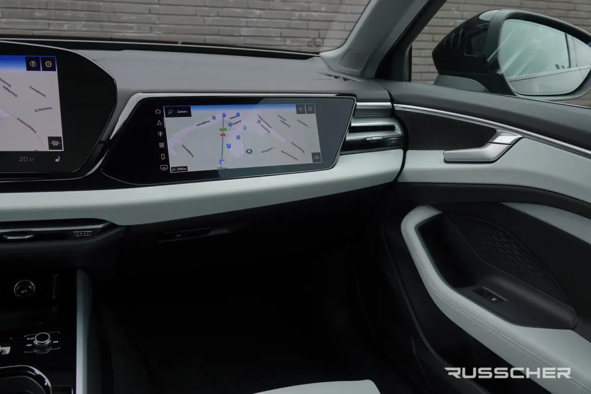 e-hybrid 299Pk | Advanced | Quattro | Plug-in Hybrid | MMI Bijrijdersdisplay | 360° Camera | Leder | 21''