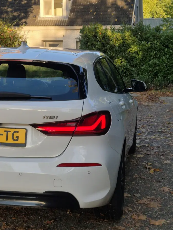 High Executive Achteruitrijcamera Cruise Navigatie CarPlay LM Velgen Sport stoelen